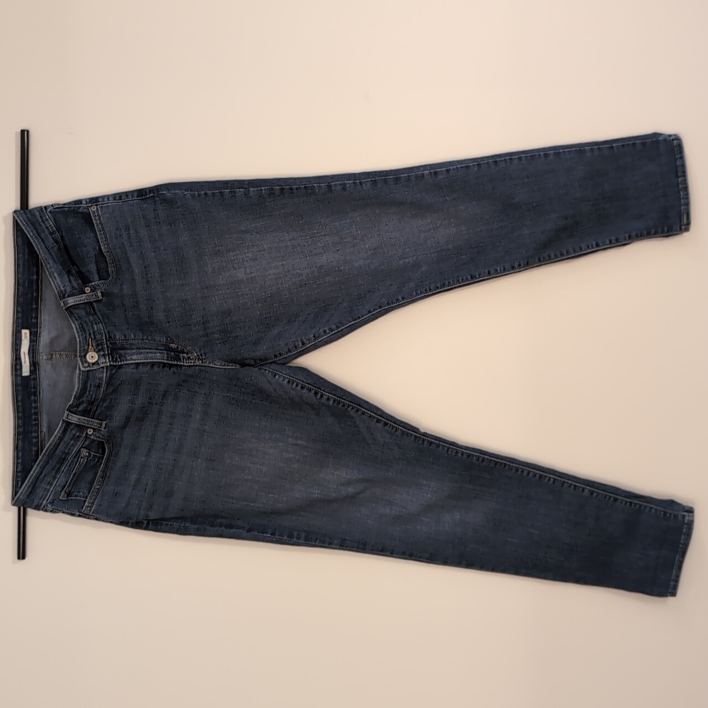 Levi’s Women's Size 18-W 711 Skinny Blue Jeans